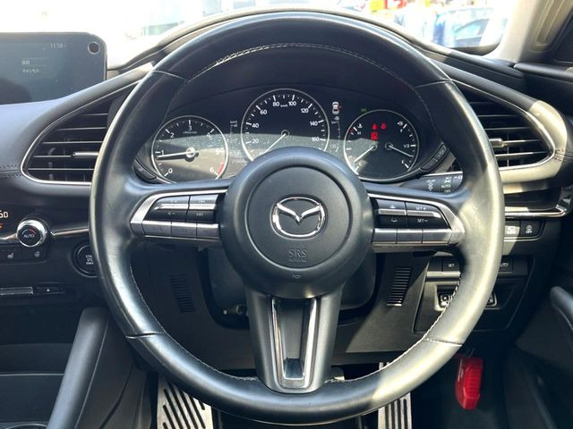 �y�����v�����X�e�A�����O�z�㎿�Ȋv���g�p���邱�ƂŁA��ɂ����������݂ƂĂ��^�]���₷���n���h���ł���