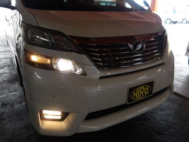 �f�B�X�`���[�W�w�b�h���C�g���ڂł������薾�邭�Ƃ炵�Ă����̂ŁA��ԑ��s��s����ȓ��ł����S�ł�!