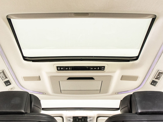 ★サンルーフ★&zwnj;人気装備のサンルーフ装着!開放的な空間をお楽しみいただけます!