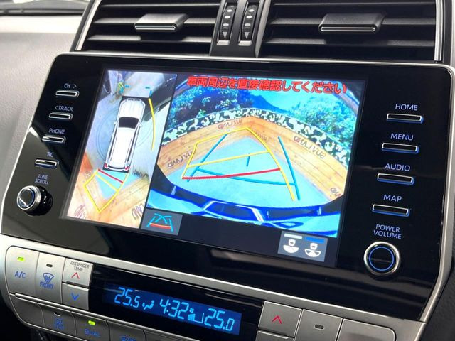 �y�p�m���~�b�N�r���[���j�^�[�z��p�̃J�����ɂ��A�ォ�猩���낵���悤�Ȏ��_��360�x�N���}�̎��͂��m�F���邱�Ƃ��ł��܂������p�������m�F���₷���A�����ꏊ�ł̐؂�Ԃ��⒓�Ԃ��X���[�Y�ɍs���܂��B