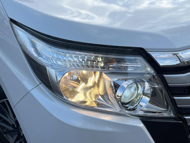 �yLED�w�b�h���C�g�z���V����ԑ��s�����ǍD�Ȏ��E���m�ۂ����S���ĉ^�]�ł��鍂�P�xLED�w�b�h���C�g�𑕔�!�_�����x�������A����d�͂��}�����Ă��܂��B