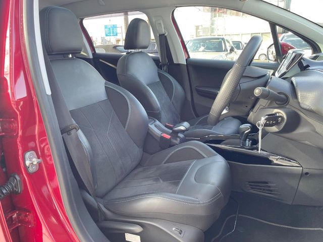 ���V�[�g�̎g�p��:�j��E�ւ�������Ȃ��A�����̒ʂ肫�ꂢ�ȏ�Ԃ��ێ����Ă���܂��B�܂��A�����N���[�j���O�E�R�[�e�B���O�����p�����������܂��B