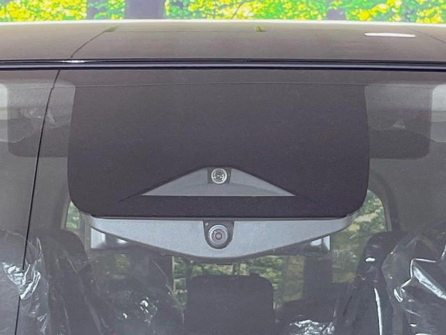 �y�C���e���W�F���g�G�}�[�W�F���V�[�u���[�L�z�t�����g�J�����őO���̎ԗ�����s�҂����m�B�Փ˂������Ȏ��͏Փ˔�Q�y���u���[�L���쓮�A�Փˉ�����T�|�[�g�B�����S�Ƀh���C�u�����y���݂��������܂��B