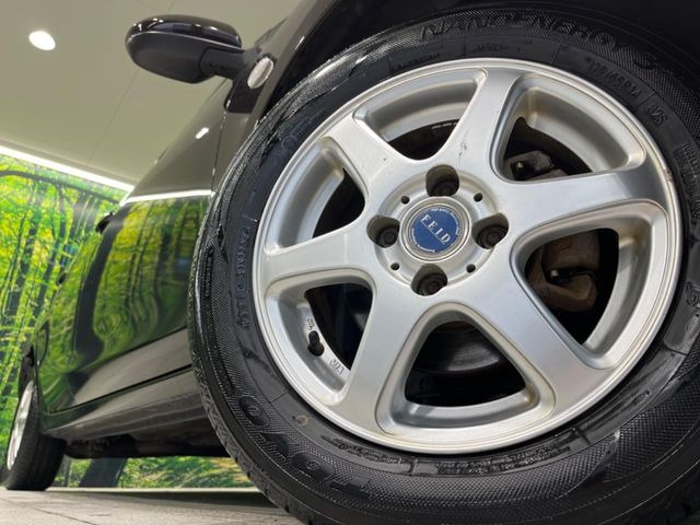 �y14�C���`�A���~�z�C�[���z�O�ςɃ}�b�`�����A���~�z�C�[���𑕒����Ă���܂��B�e��A���~�z�C�[����A�X�^�b�h���X�^�C�����戵�����Ă���܂��B���񂲑��k����������