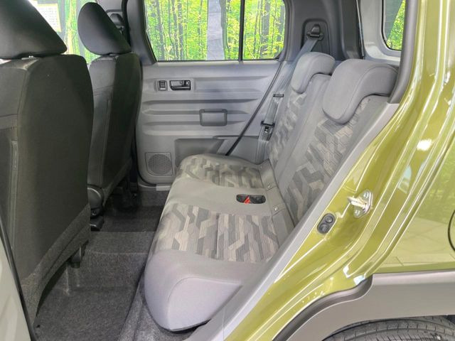 ���i���ȃI���W�i���t���A�}�b�g���I�v�V�����ɂĂ��p�ӂ��Ă���܂��B���D���ȃf�U�C����J���[�����Ԃɍ��킹�đI��ł����������Ƃ��ł��܂���