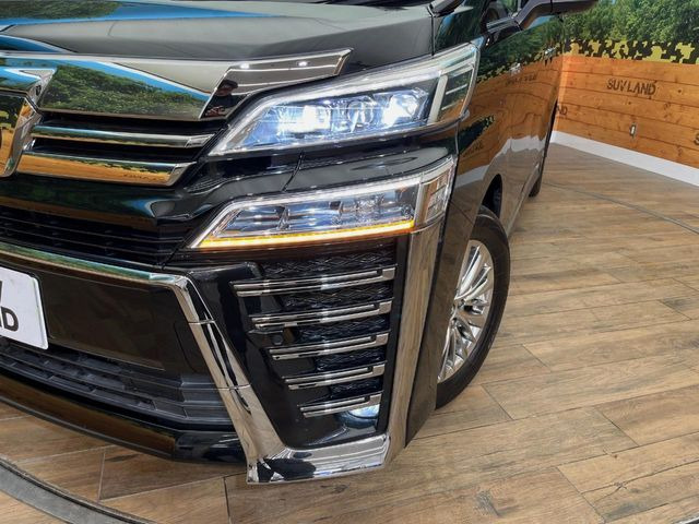 �yLED�w�b�h���C�g�z���V����ԑ��s�����ǍD�Ȏ��E���m�ۂ����S���ĉ^�]�ł��鍂�P�xLED�w�b�h���C�g�𑕔�!�_�����x�������A����d�͂��}�����Ă��܂��B