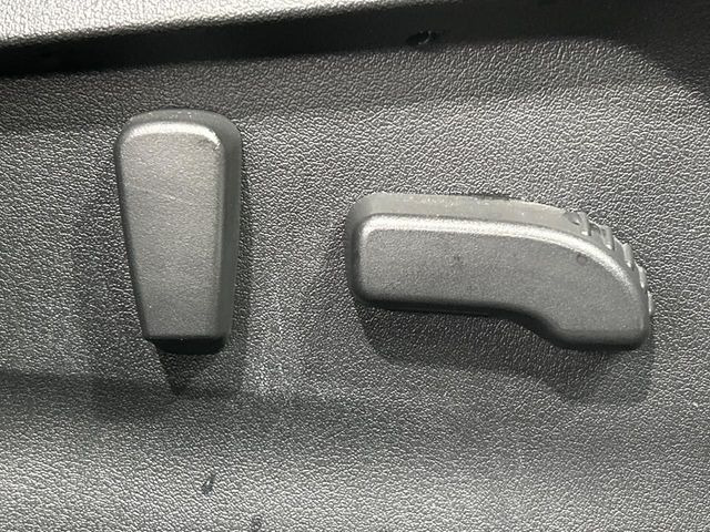 �y�p���[�V�[�g�z�X�C�b�`��ŊȒP�ɃV�[�g�̔��������\!�d��������͂�����܂���!���K�ȃV�[�g�|�W�V�����ɃZ�b�g���āA���K�ȃh���C�u�����y���݂��������B