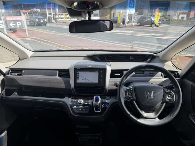 フリード1.5 ハイブリッド EX