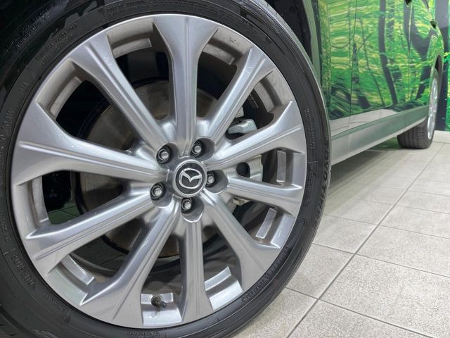 �y�����A���~�z�C�[���z�O�ςɃ}�b�`���������A���~�z�C�[���𑕒����Ă���܂��B�e��ЊO�A���~�z�C�[����A�X�^�b�h���X�^�C�����戵�����Ă���܂��B���񂲑��k����������