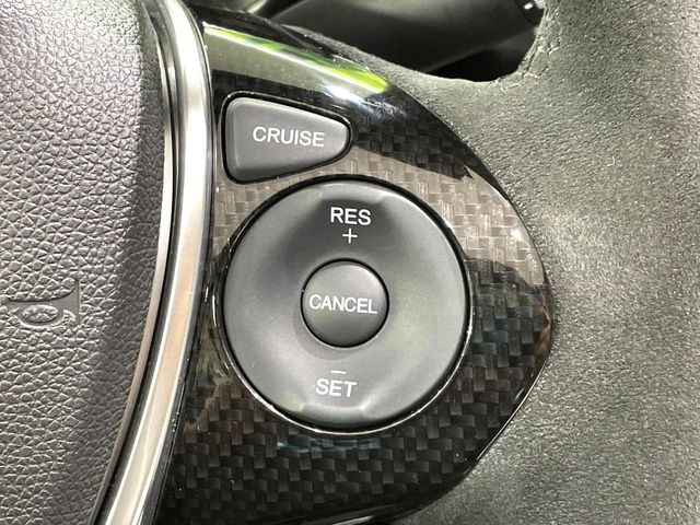 �y�N���[�Y�R���g���[���z�������H�����N���N���s�B�A�N�Z���𗣂��Ă���葬�x�ő��s���ł��A�������^�]���̕��S���y��!�����E�������ȒP�ȃX�C�b�`����Œ����ł��܂��B