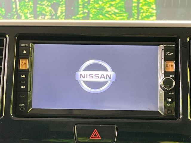 �y�����i�r�z�l�C�̏����i�r�𑕔����Ă���܂��B�i�r�̎g���₷���͂������A�I�[�f�B�I�@�\���[��!�L�����v�◷�s�͂������A�ʋ΂┃�����ȂǕ��i�̃h���C�u���y�����Ȃ�͂���