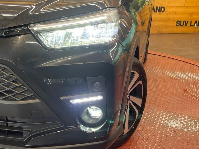 �y�V�[�P���V�����^�[�������v�t��LED�w�b�h���C�g�z�l�C�́w�����E�B���J�[�x�t����LED�w�b�h���C�g�𑕔��􍂋����͂������A�_�����͑��݊������Ղ�ő��Ԃ�����F������₷�����S�ł��B