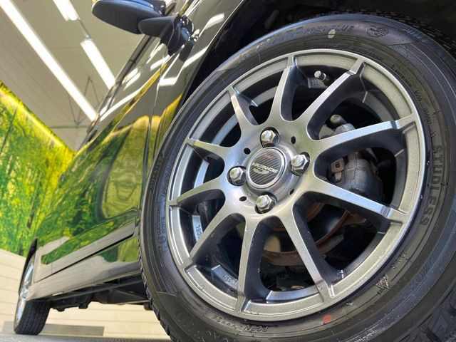 �y14�C���`�A���~�z�C�[���z�O�ςɃ}�b�`�����A���~�z�C�[���𑕒����Ă���܂��B�e��A���~�z�C�[����A�X�^�b�h���X�^�C�����戵�����Ă���܂��B���񂲑��k����������