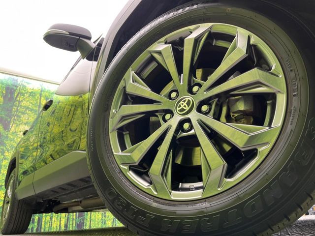 �y����18�C���`�A���~�z�C�[���z�O�ςɃ}�b�`���������A���~�z�C�[���𑕒����Ă���܂��B�e��ЊO�A���~�z�C�[����A�X�^�b�h���X�^�C�����戵�����Ă���܂��B���񂲑��k����������