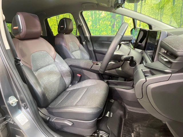 �y�n�[�t���U�[�V�[�g�z�������ƍ���S�n�𗼗������l�C�̃V�[�g���w�ʁE���ʂ̃t�@�u���b�N�f�ނ́A�ʋC���̗ǂ��⊊��ɂ����ɗD��Ă��܂��B�C���╞���ɍ��E���ꂸ���K�ɂ���肢�������܂��B