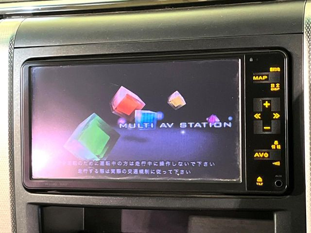 �y�����i�r�z�l�C�̏����i�r�𑕔����Ă���܂��B�i�r�̎g���₷���͂������A�I�[�f�B�I�@�\���[��!�L�����v�◷�s�͂������A�ʋ΂┃�����ȂǕ��i�̃h���C�u���y�����Ȃ�͂���