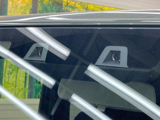 【スズキ セーフティサポート】走行中に前方の車両等を認識し、衝突しそうな時は警報とブレーキで衝突回避と被害軽減をアシスト。より安全にドライブをお楽しみいただけます。