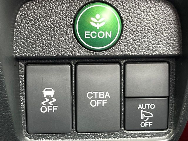 �y�V�e�B�u���[�L�A�N�e�B�u�V�X�e���z�ᑬ���s���ɑO���̎ԗ�����F�����A�Փ˂������Ȏ��͌x��ƃu���[�L�ŏՓˉ���Ɣ�Q�y�����A�V�X�g�B�����S�Ƀh���C�u�����y���݂��������܂��B