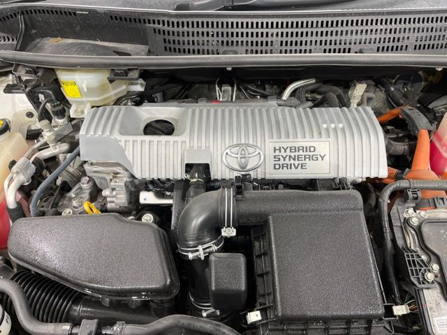 安心の最長10年・走行無制限保証(有償)をご用意。保証内容も充実はもちろん、無料点検&オイル交換や、年中無休の全国・24時間ロードサービスも付帯されておりますのでご安心下さい。