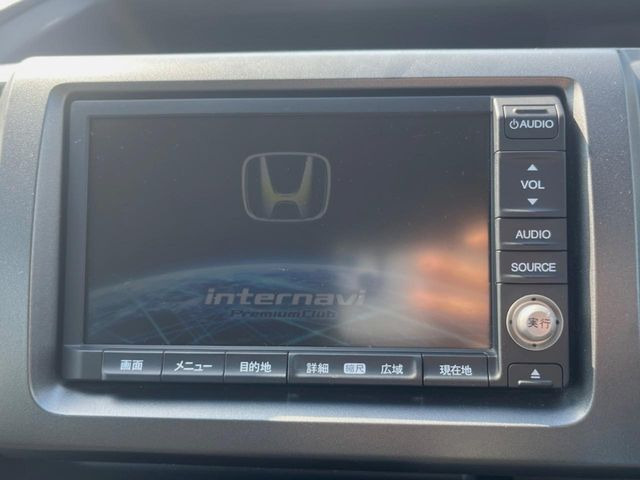 �y�����i�r�z�l�C�̏����i�r�𑕔����Ă���܂��B�i�r�̎g���₷���͂������A�I�[�f�B�I�@�\���[��!�L�����v�◷�s�͂������A�ʋ΂┃�����ȂǕ��i�̃h���C�u���y�����Ȃ�͂���