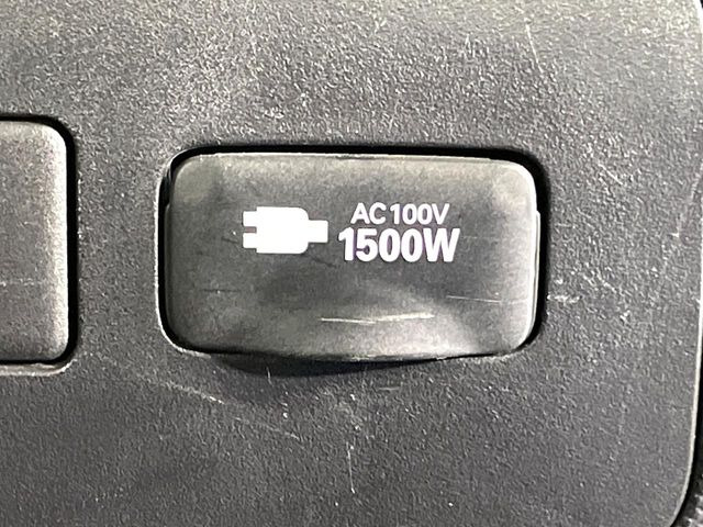 【1500Wアクセサリーコンセント】消費電力1500Wまでの家電が使えます。キャンプやスポーツ・アウトドアでのアクティビティはもちろん、災害・停電の際に大活躍♪