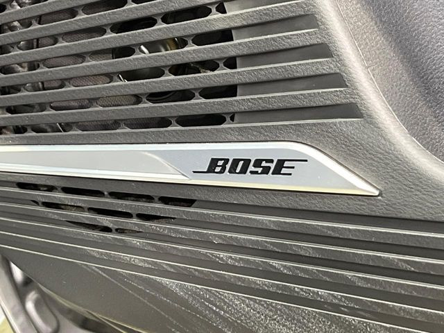 �yBOSE�T�E���h�V�X�e���z���[�J�[�I�v�V�����̍��i�ʃT�E���h�V�X�e���𓋍ځB��p�̃`���[�j���O���{���ꂽ�召�l�X�ȃX�s�[�J�[����ǎ��ȃT�E���h���t�ł��A�Տꊴ���ӂ�鉹����Ԃ����o���܂��B