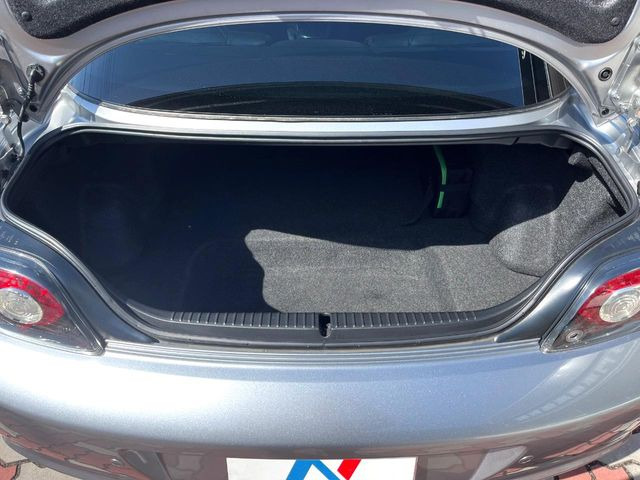 ���i�̂���������ʋ΁A���}���ɏ\���ȉ׎��X�y�[�X���m�ۂ��Ă���܂��B