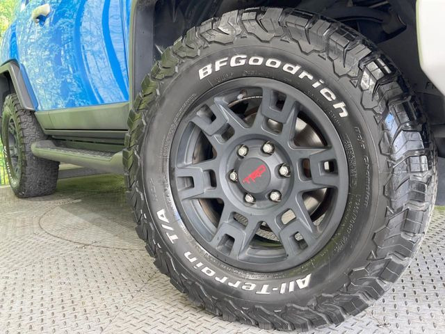 �yTRD17�C���`�A���~�z�C�[���z�O�ςɃ}�b�`�����A���~�z�C�[���𑕒����Ă���܂��B�e��A���~�z�C�[����A�X�^�b�h���X�^�C�����戵�����Ă���܂��B���񂲑��k����������