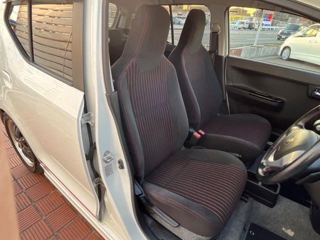 �^�]�ȃV�[�g���͎g�p�������Ȃ��A�ǍD�ȏ�ԂƂȂ��Ă��܂��B���J�Ɏg���Ă������Ƃ��悭�킩��܂��ˁB