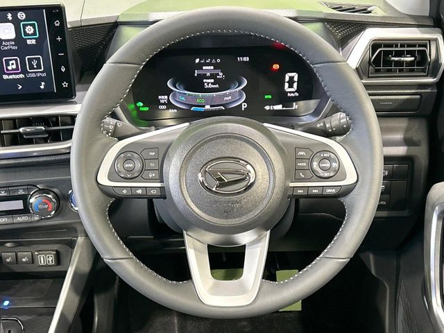 �y�����v�����X�e�A�����O�z�㎿�Ȋv���g�p���邱�ƂŁA��ɂ����������݂ƂĂ��^�]���₷���n���h���ł���