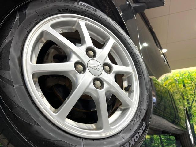 �y�����A���~�z�C�[���z�O�ςɃ}�b�`���������A���~�z�C�[���𑕒����Ă���܂��B�e��ЊO�A���~�z�C�[����A�X�^�b�h���X�^�C�����戵�����Ă���܂��B���񂲑��k����������