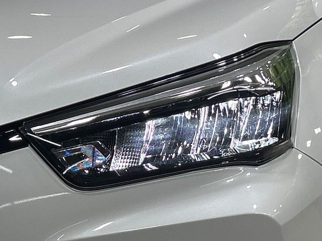 �yLED�w�b�h���C�g�z���V����ԑ��s�����ǍD�Ȏ��E���m�ۂ����S���ĉ^�]�ł��鍂�P�xLED�w�b�h���C�g�𑕔�!�_�����x�������A����d�͂��}�����Ă��܂��B