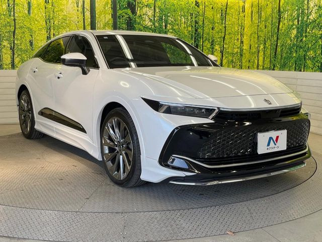 高透明度のガラス皮膜で撥水はもちろん、上質なツヤ・光沢を実現。紫外線や酸性雨から大切な愛車を保護し、色あせ・劣化を防止。「弾スプラッシュコート」、「弾プリミッサコート」からお選びいただけます。