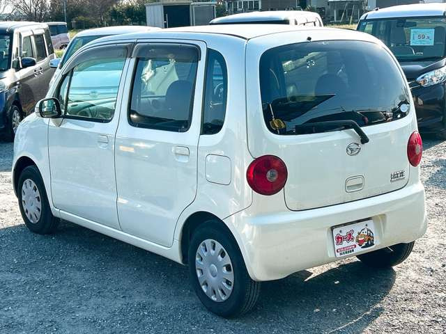 ���X�ł͌y�����Ԃ��畁�ʎԂ܂ŕ��L���I�[�����[�J�[�̎Ԏ�E�F�E�O���[�h��L�x�ɑ����Ă���܂��B