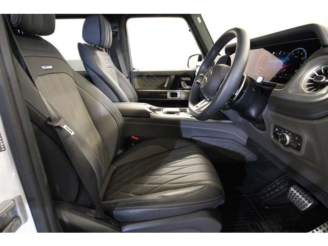 �T�����[�t�𑕔����Ă���A�����ɐS�n�悢�J�����Ǝ��R������荞�݂܂��B���s���͂������A��Ԓ����㎿�ł�Ƃ肠���Ԃ����y���݂��������鑕���ł������܂��B