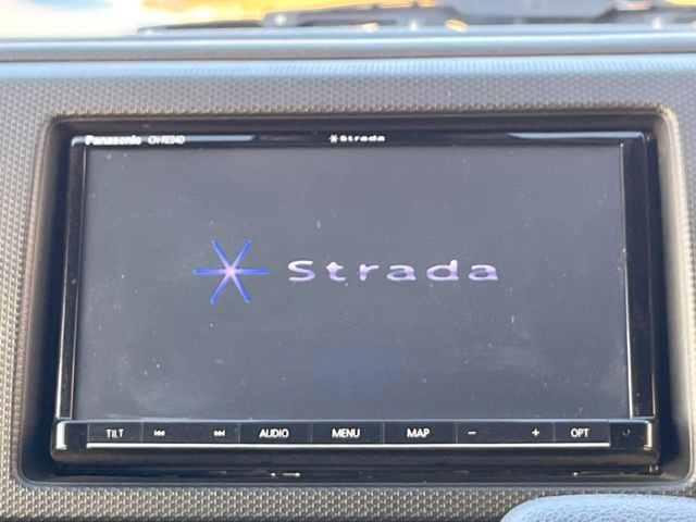 �y�i�r�Q�[�V�����z�g���₷���i�r�ŖړI�n�܂ł�������ē����Ă���܂��B�e��I�[�f�B�I�Đ��@�\���[�����Ă���A���Ԃ̉^�]������Ɋy�����Ȃ�܂�!!