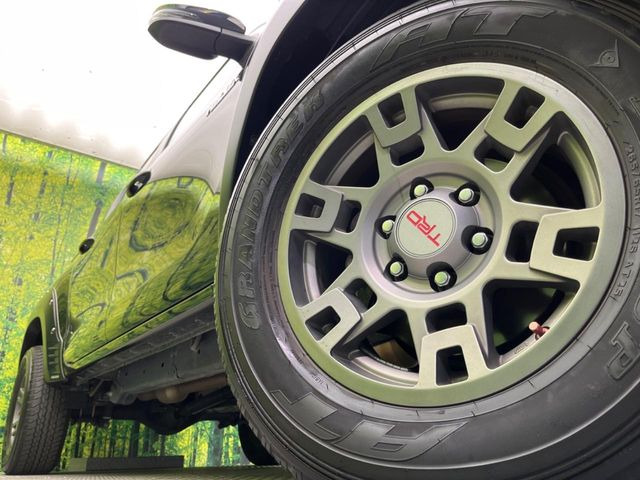 �y17�C���`�A���~�z�C�[���z�O�ςɃ}�b�`�����A���~�z�C�[���𑕒����Ă���܂��B�e��A���~�z�C�[����A�X�^�b�h���X�^�C�����戵�����Ă���܂��B���񂲑��k����������