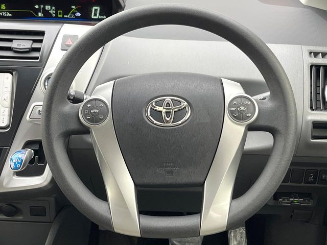 ステアリングも使用感が少なく、きれいな状態となっております♪