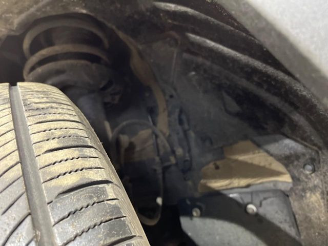 下回りの劣化予防の為の防錆加工の施工も承っております。降雪地域はもちろん、沿岸部にお住いの方や、趣味でマリン・ウィンタースポーツをされる方に大変好評いただいております。