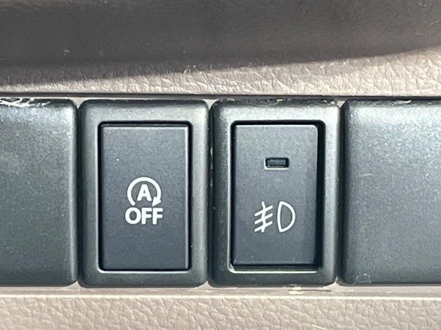 �y�A�C�h�����O�X�g�b�v�z�ԐM����a�؂Œ�Ԃ����ۂɃG���W�����~���A���ʂȔR���̏����}���܂��B�R��������ی�ɂȂ���@�\��G���W���̓u���[�L�𗣂��΍Ďn�����܂��B