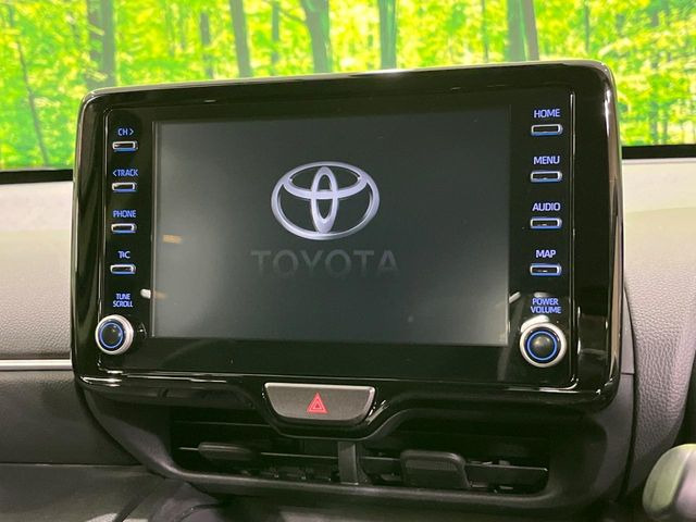 �y8�C���` �f�B�X�v���C�I�[�f�B�I�z���ʂ̃f�B�X�v���C��AppleCarPlay��AndroidAuto�����p�\�B�傫�ȉ�ʂŃX�}�z�i�r�A�v���������p���������܂���