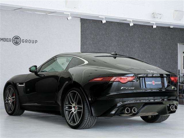 �{�f�B�[�J���[:�A���e�B���b�g�u���b�N���^���b�N