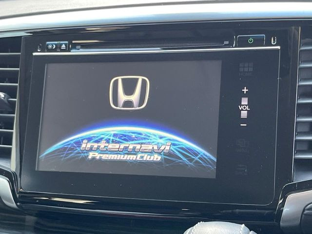 �y�����i�r�z�l�C�̏����i�r�𑕔����Ă���܂��B�i�r�̎g���₷���͂������A�I�[�f�B�I�@�\���[��!�L�����v�◷�s�͂������A�ʋ΂┃�����ȂǕ��i�̃h���C�u���y�����Ȃ�͂���