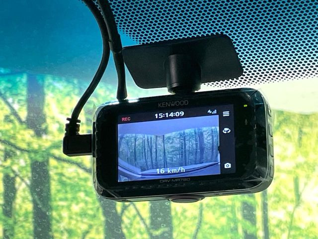 �y�h���C�u���R�[�_�[�z�h���C�u���R�[�_�[����!���s���͂������A������^�]�⎖�̂ɑ��������ہA�f���ŋL�^���A����̃��X�N�ɔ����܂��B���L�^�pSD�J�[�h�͂��q�l�����g�ł��������������K�v������܂��B