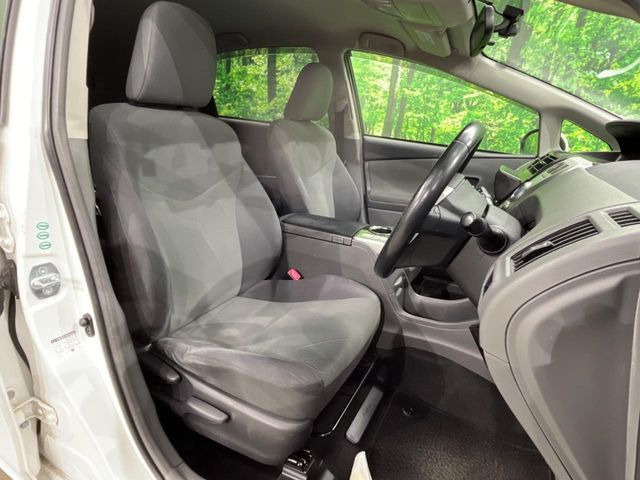 運転席シート廻りは使用感も少なく、良好な状態となっています。丁寧に使われていたことがよくわかりますね。