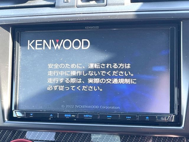 【ナビゲーション】目的地までしっかり案内してくれる使いやすいナビ。Bluetooth接続すればお持ちのスマホやMP3プレイヤーの音楽を再生可能!毎日の運転がさらに楽しくなります!!