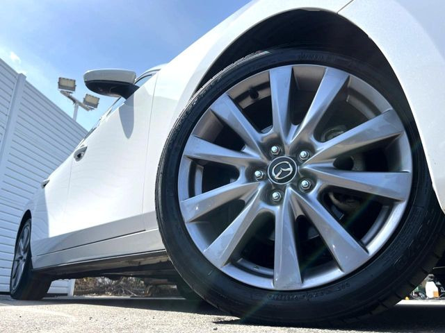 �y����18�C���`�A���~�z�C�[���z�O�ςɃ}�b�`���������A���~�z�C�[���𑕒����Ă���܂��B�e��ЊO�A���~�z�C�[����A�X�^�b�h���X�^�C�����戵�����Ă���܂��B���񂲑��k����������