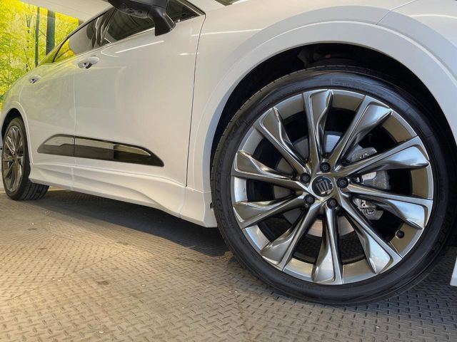 【純正21インチアルミホイール】外観にマッチした純正アルミホイールを装着しております。各種社外アルミホイールや、スタッドレスタイヤも取扱いしております。是非ご相談ください♪