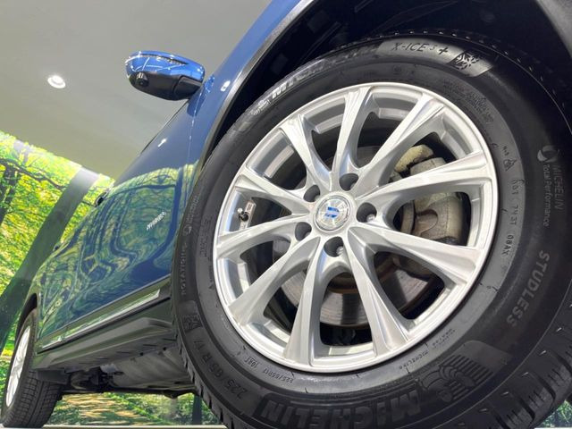 �y17�C���`�A���~�z�C�[���z�O�ςɃ}�b�`�����A���~�z�C�[���𑕒����Ă���܂��B�e��A���~�z�C�[����A�X�^�b�h���X�^�C�����戵�����Ă���܂��B���񂲑��k����������