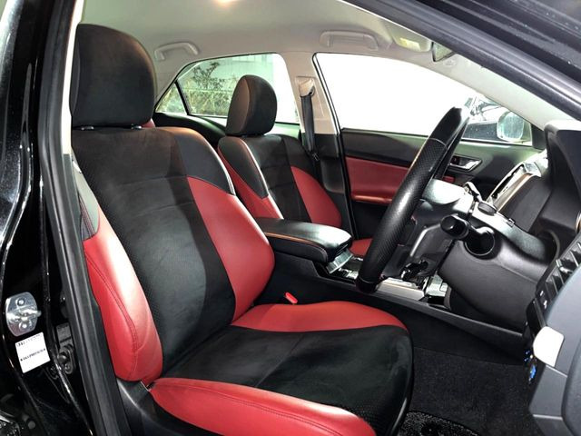 �y�n�[�t���U�[�V�[�g�z�������ƍ���S�n�𗼗������l�C�̃V�[�g���w�ʁE���ʂ̃t�@�u���b�N�f�ނ́A�ʋC���̗ǂ��⊊��ɂ����ɗD��Ă��܂��B�C���╞���ɍ��E���ꂸ���K�ɂ���肢�������܂��B